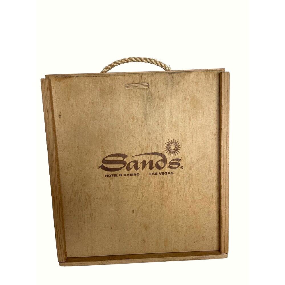 Vintage! Las Vegas Sands Hotel‎ and Casino, Wooden Guest Liquor Gift Box